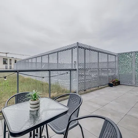 Sen Krasnala By Fuzjaaparts